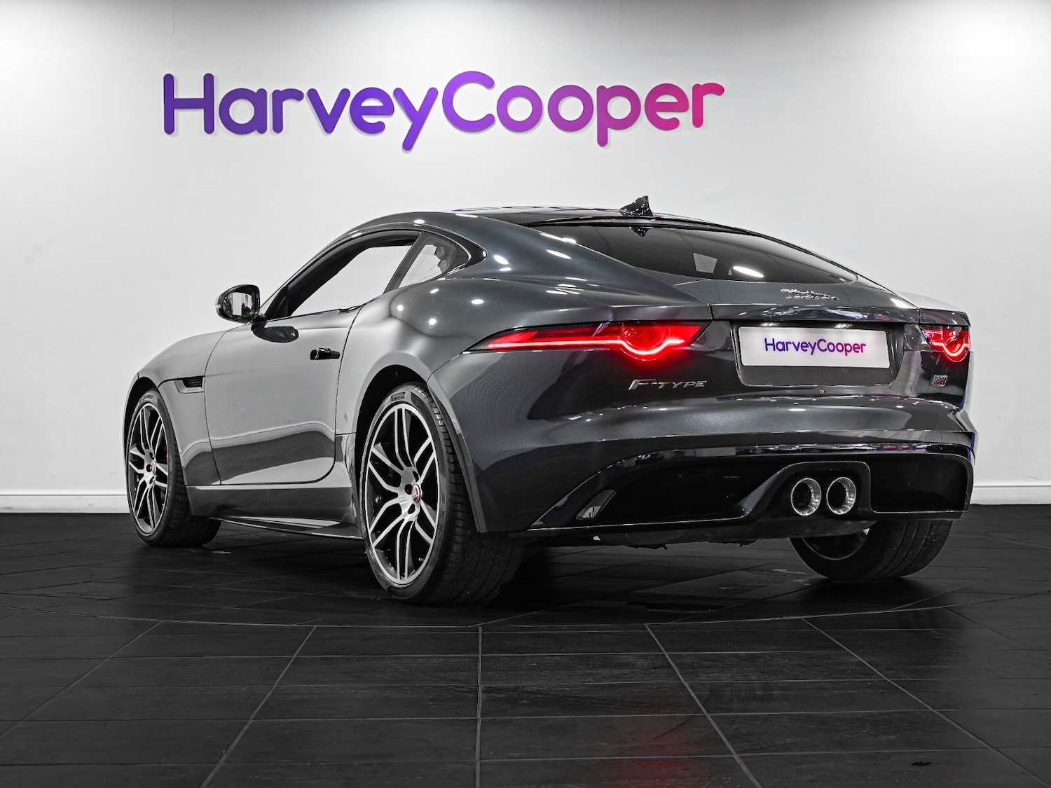 Used Jaguar F-Type 2019 for sale - 76074438: Photo 6