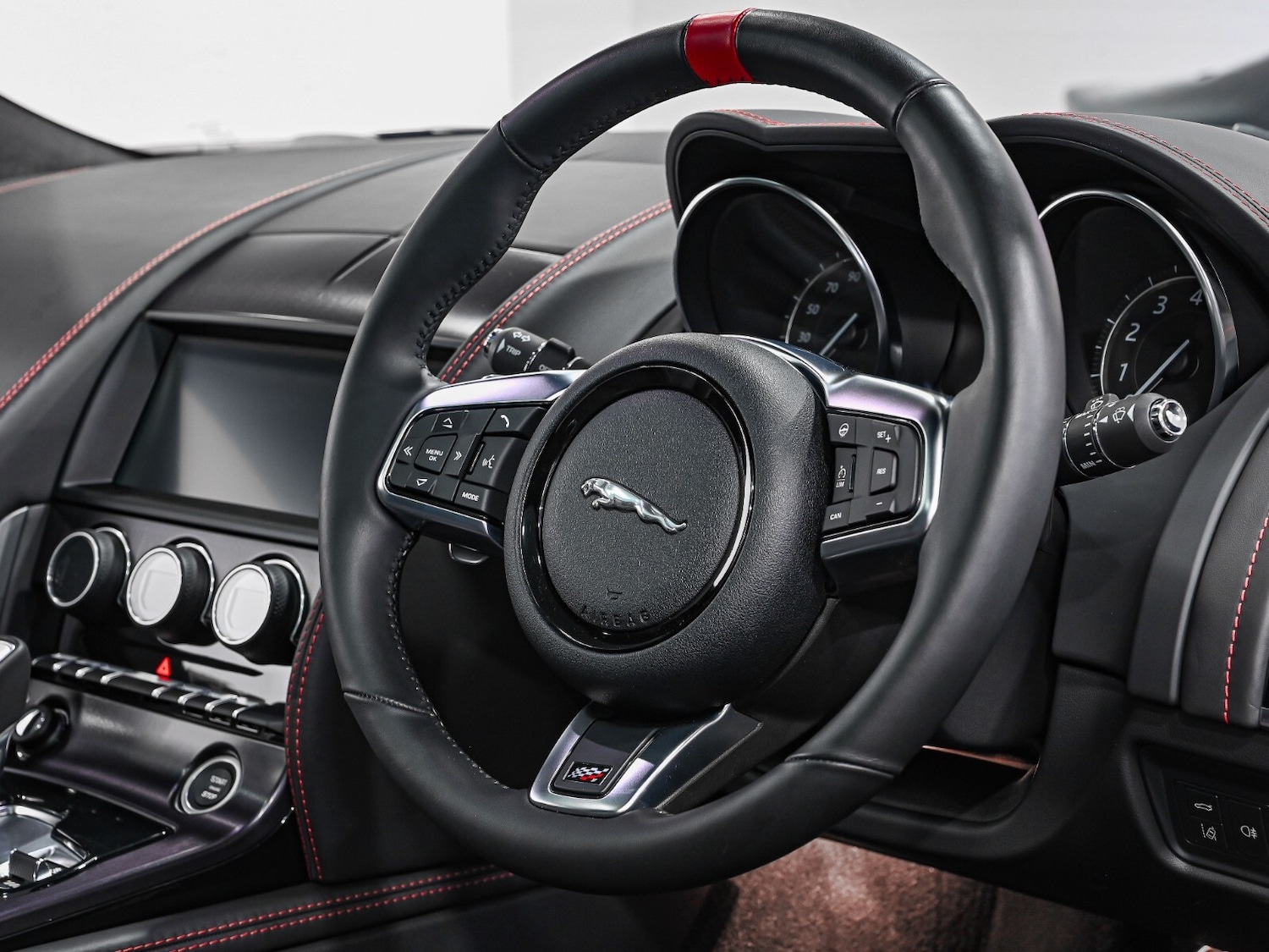 Used Jaguar F-Type 2019 for sale - 76074438: Photo 8