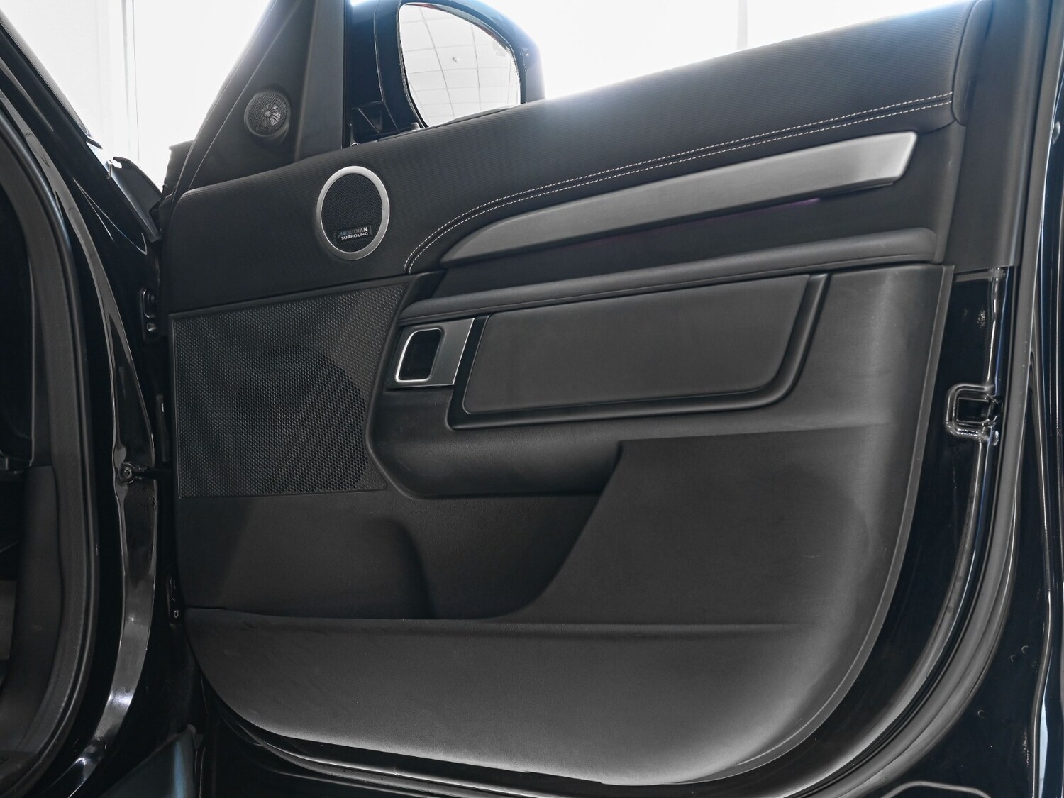 Used Land Rover Discovery 2023 for sale - 78094626: Photo 23