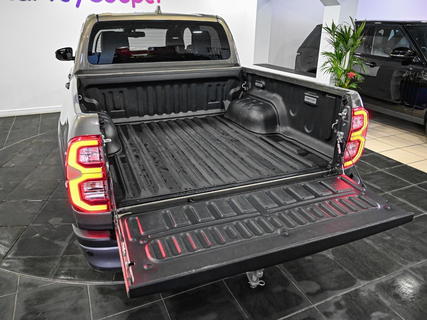 Used Toyota Hilux 2025 for sale - 76881787: Photo 21