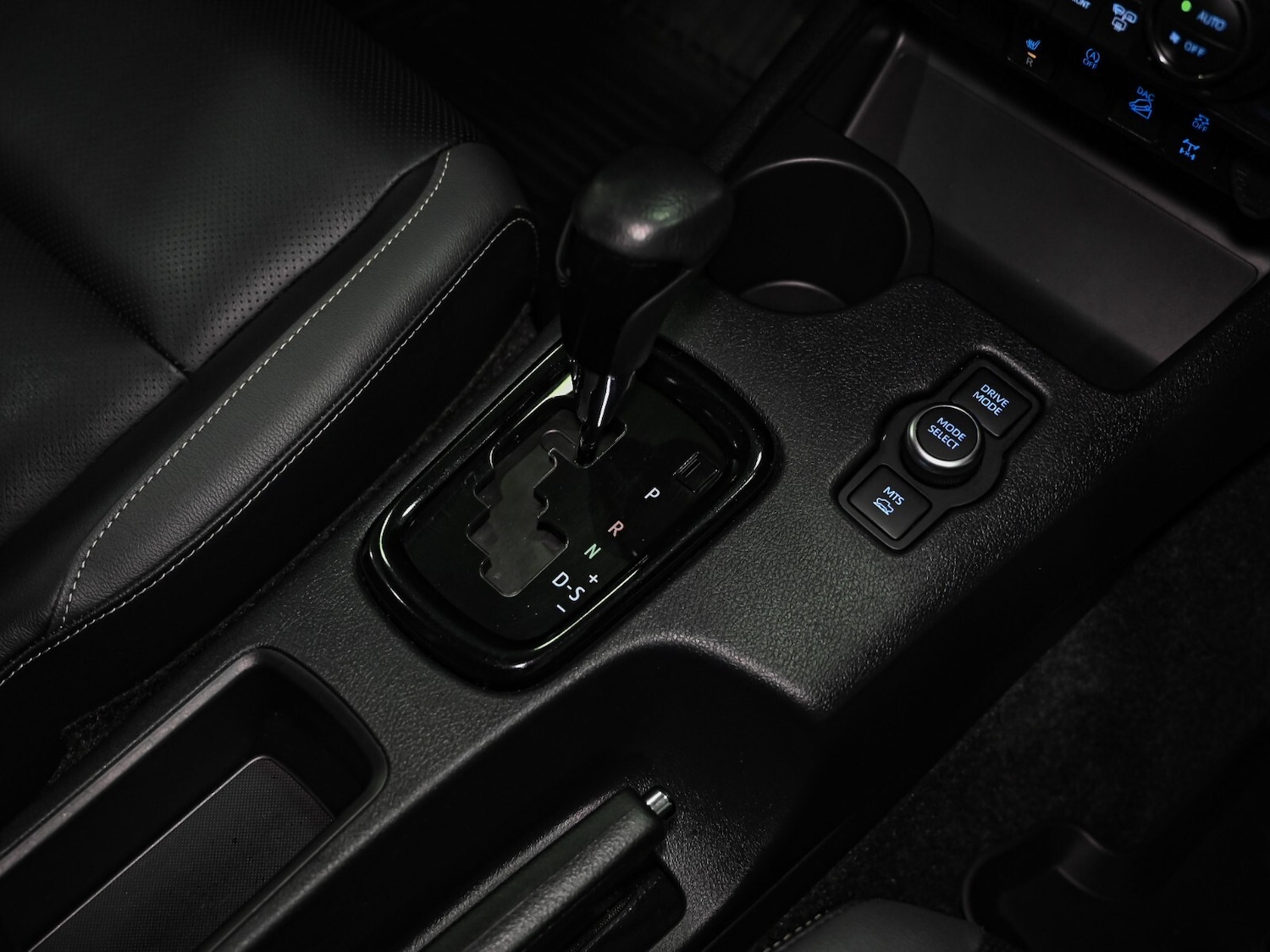 Used Toyota Hilux 2025 for sale - 76881787: Photo 9