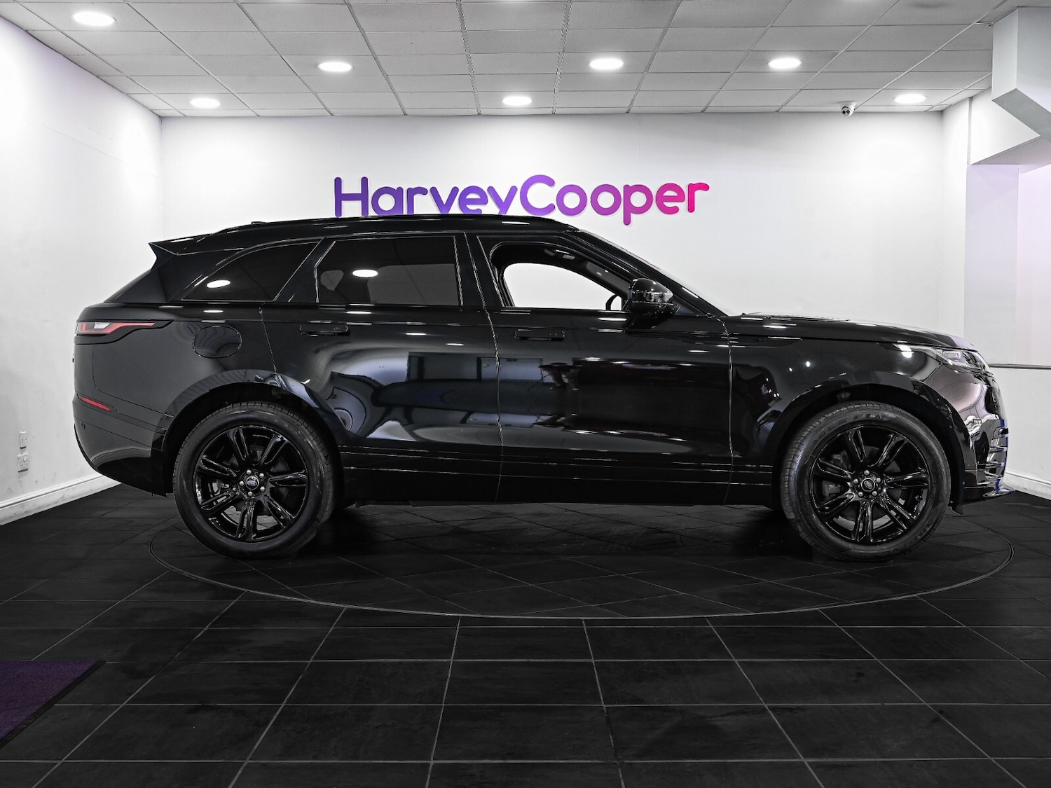 Used Land Rover Range Rover Velar 2022 for sale - 77274060: Photo 4