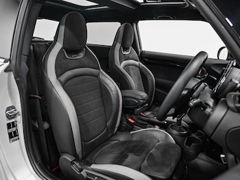 Used MINI Hatch 2020 for sale - 76874325: Photo