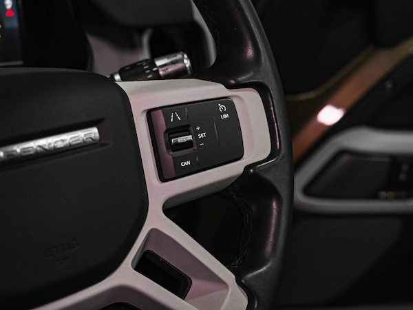 Used Land Rover Defender 2021 for sale - 76276156: Photo 12