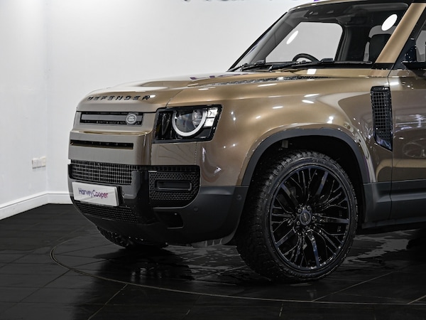 Used Land Rover Defender 2021 for sale - 76276156: Photo 20