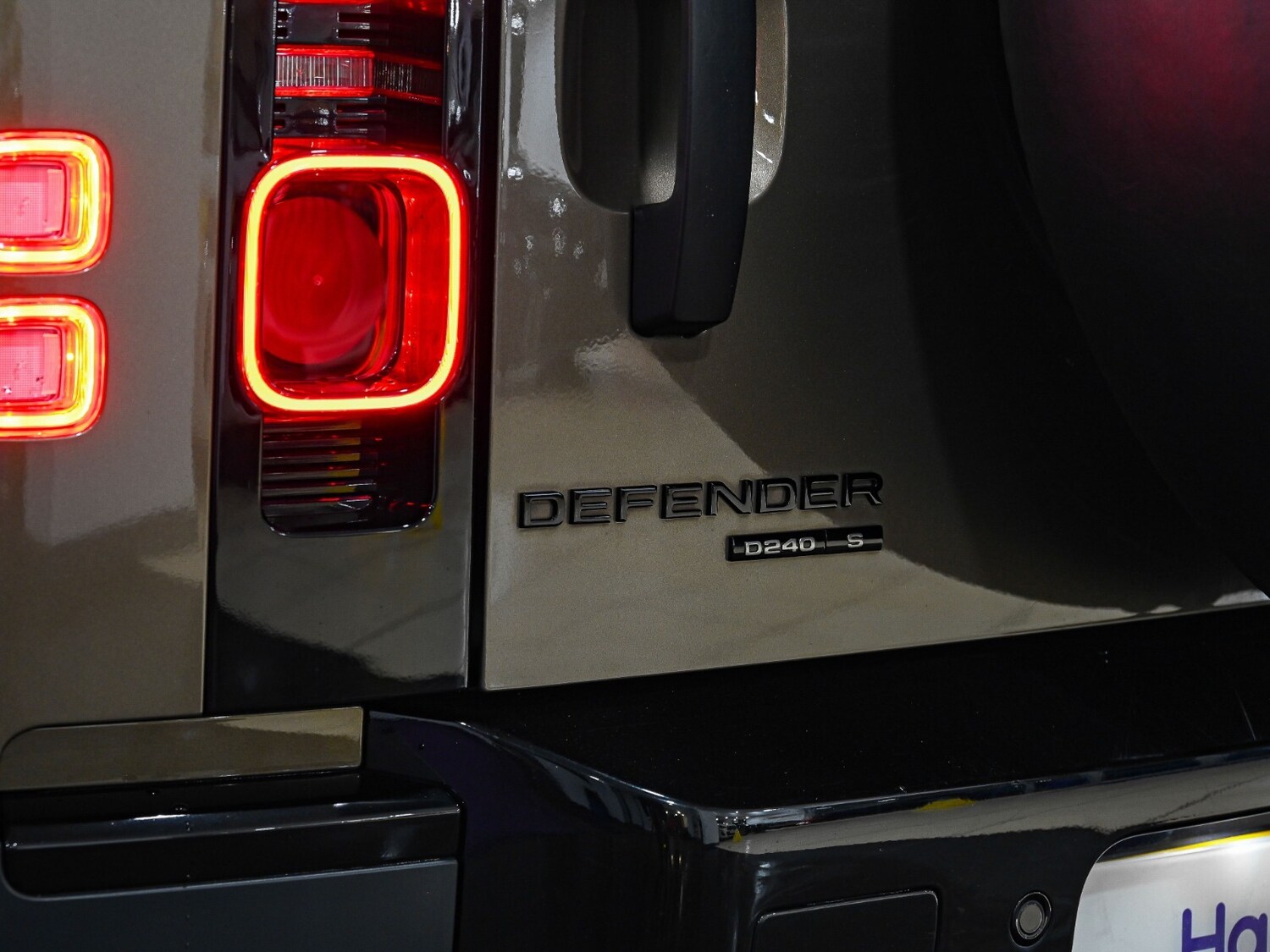 Used Land Rover Defender 2021 for sale - 76276156: Photo 25