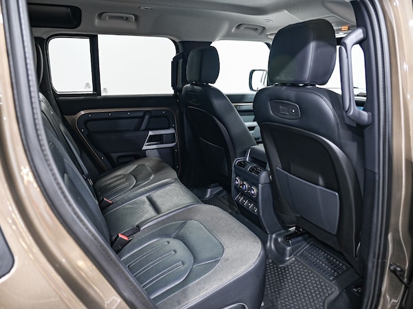 Used Land Rover Defender 2021 for sale - 76276156: Photo 28