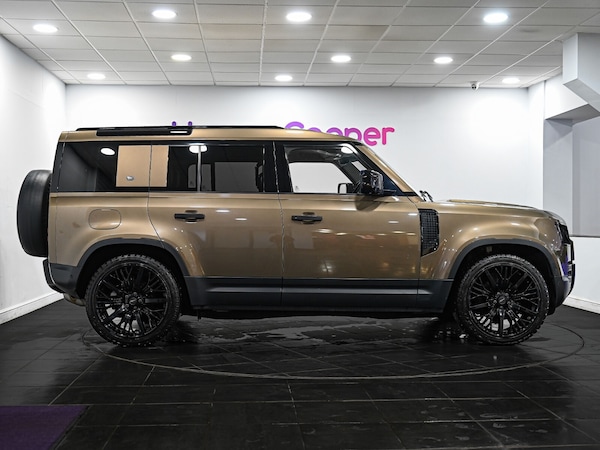 Used Land Rover Defender 2021 for sale - 76276156: Photo 5