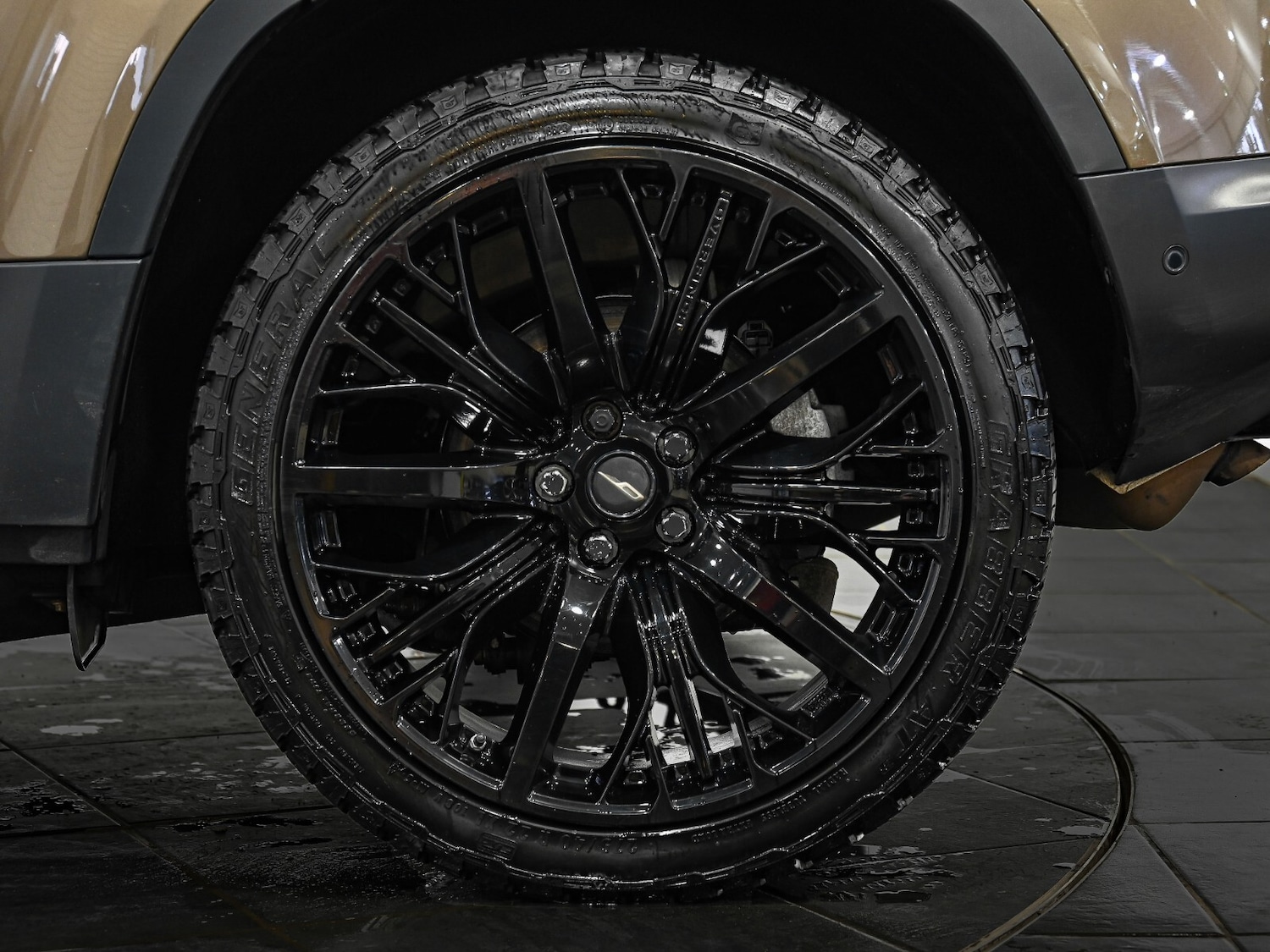 Used Land Rover Defender 2021 for sale - 76276156: Photo 7