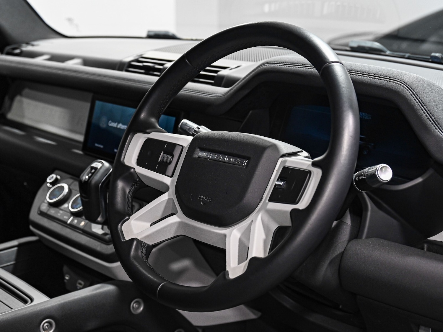 Used Land Rover Defender 2021 for sale - 76276156: Photo 8