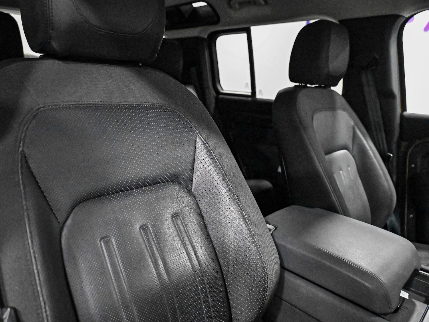 Used Land Rover Defender 2021 for sale - 76869294: Photo 13