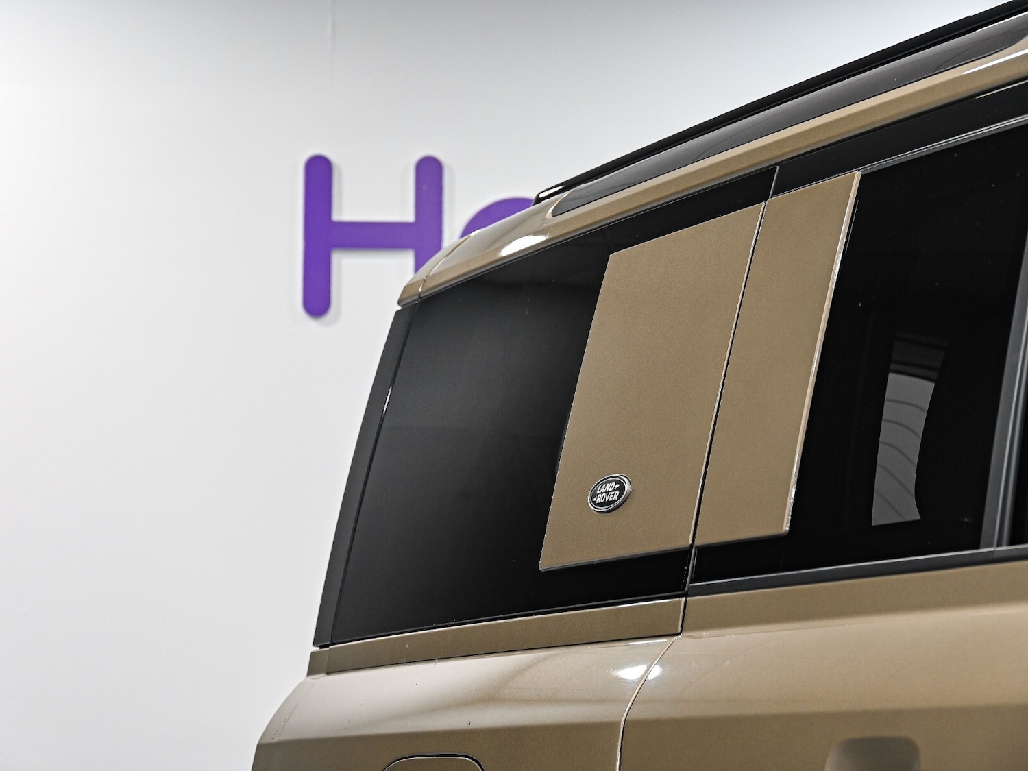 Used Land Rover Defender 2021 for sale - 76869294: Photo 23