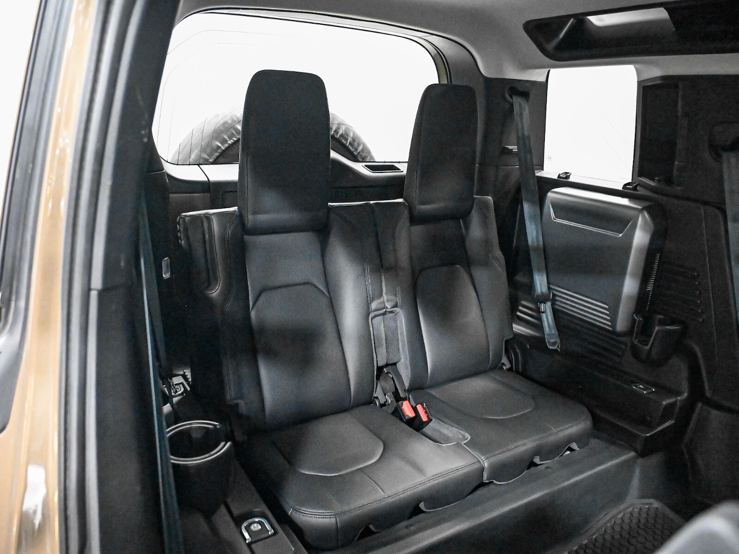 Used Land Rover Defender 2021 for sale - 76869294: Photo 4