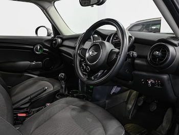 Used MINI Hatch 2018 for sale - 78555537: Photo