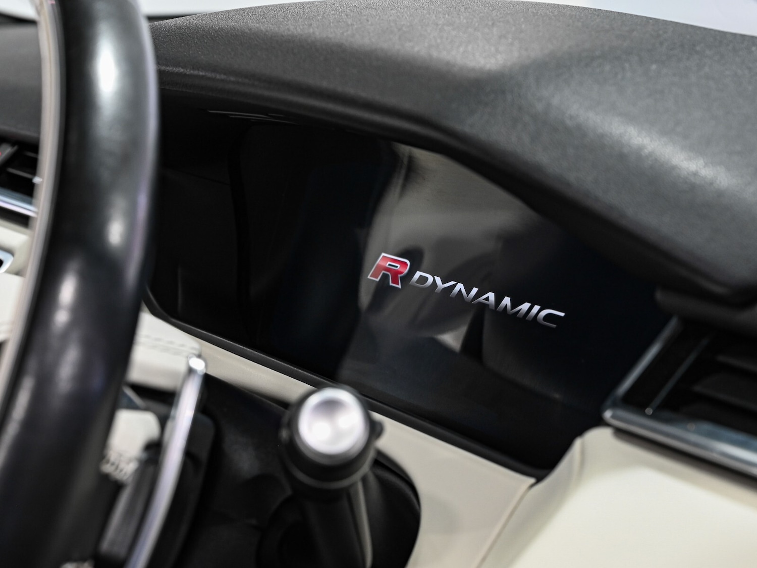 Used Land Rover Range Rover Velar 2019 for sale - 77218838: Photo 11