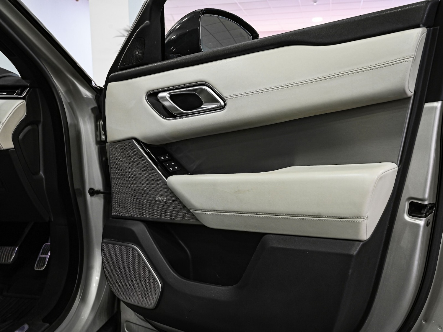 Used Land Rover Range Rover Velar 2019 for sale - 77218838: Photo 28