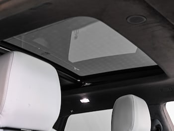 Used Land Rover Range Rover Evoque 2023 for sale - 78123135: Photo