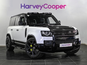 Used Land Rover Defender 2021 for sale - 79321143: Photo