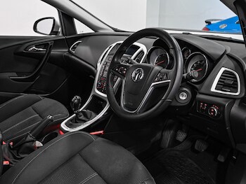 Used Vauxhall Astra 2015 for sale - 77393533: Photo