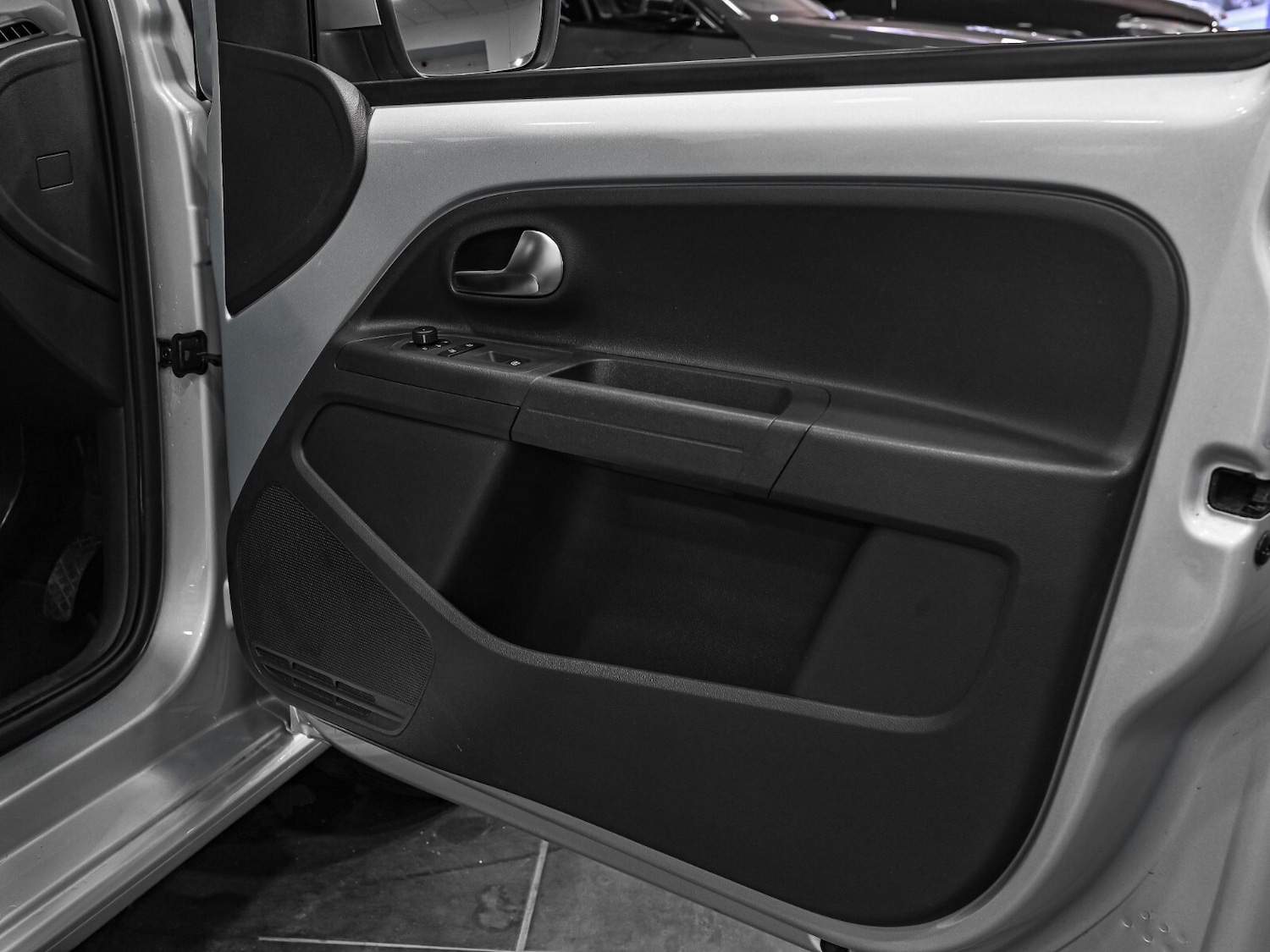 Used Volkswagen up! 2014 for sale - 76817809: Photo 16