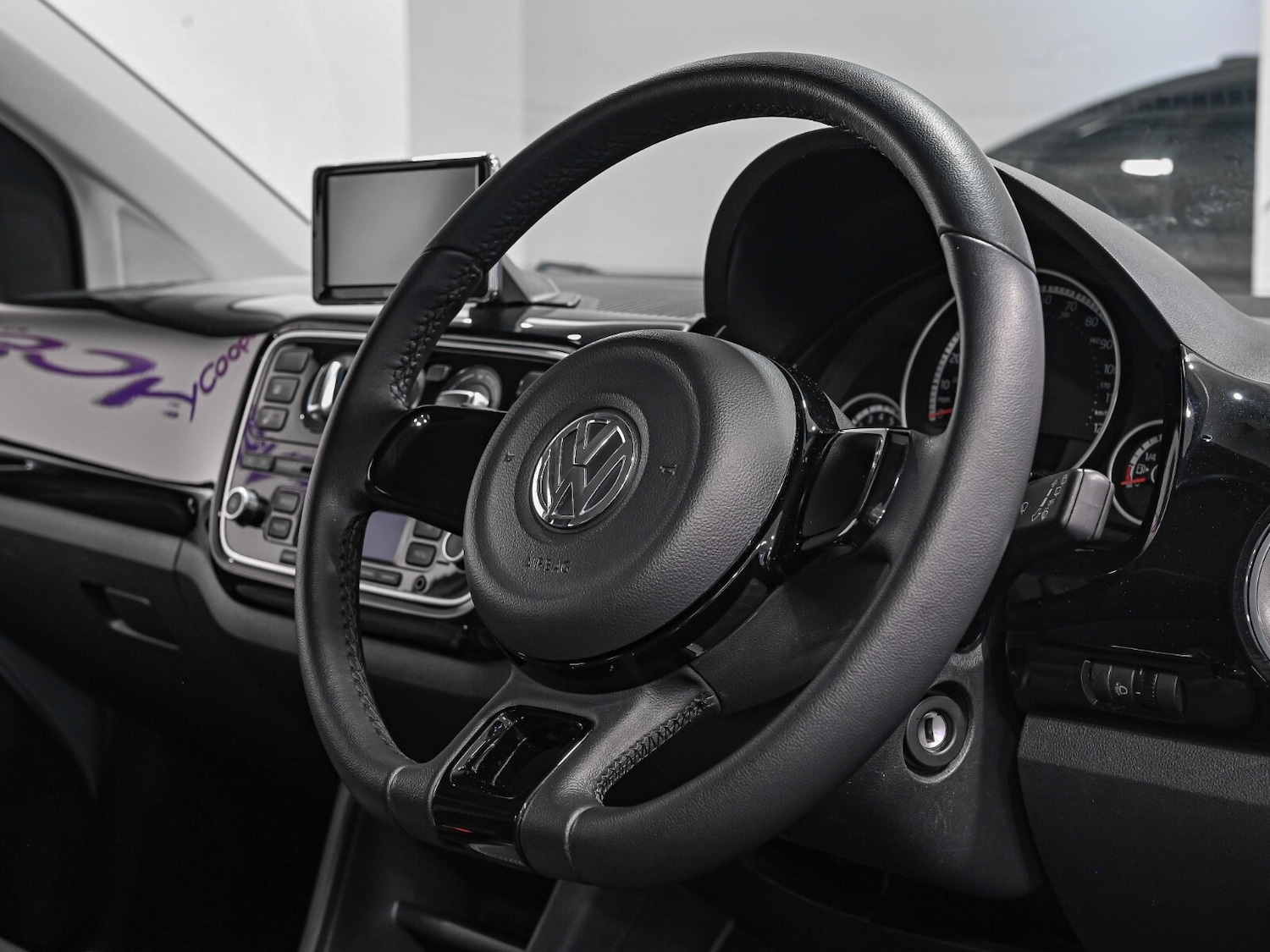 Used Volkswagen up! 2014 for sale - 76817809: Photo 6