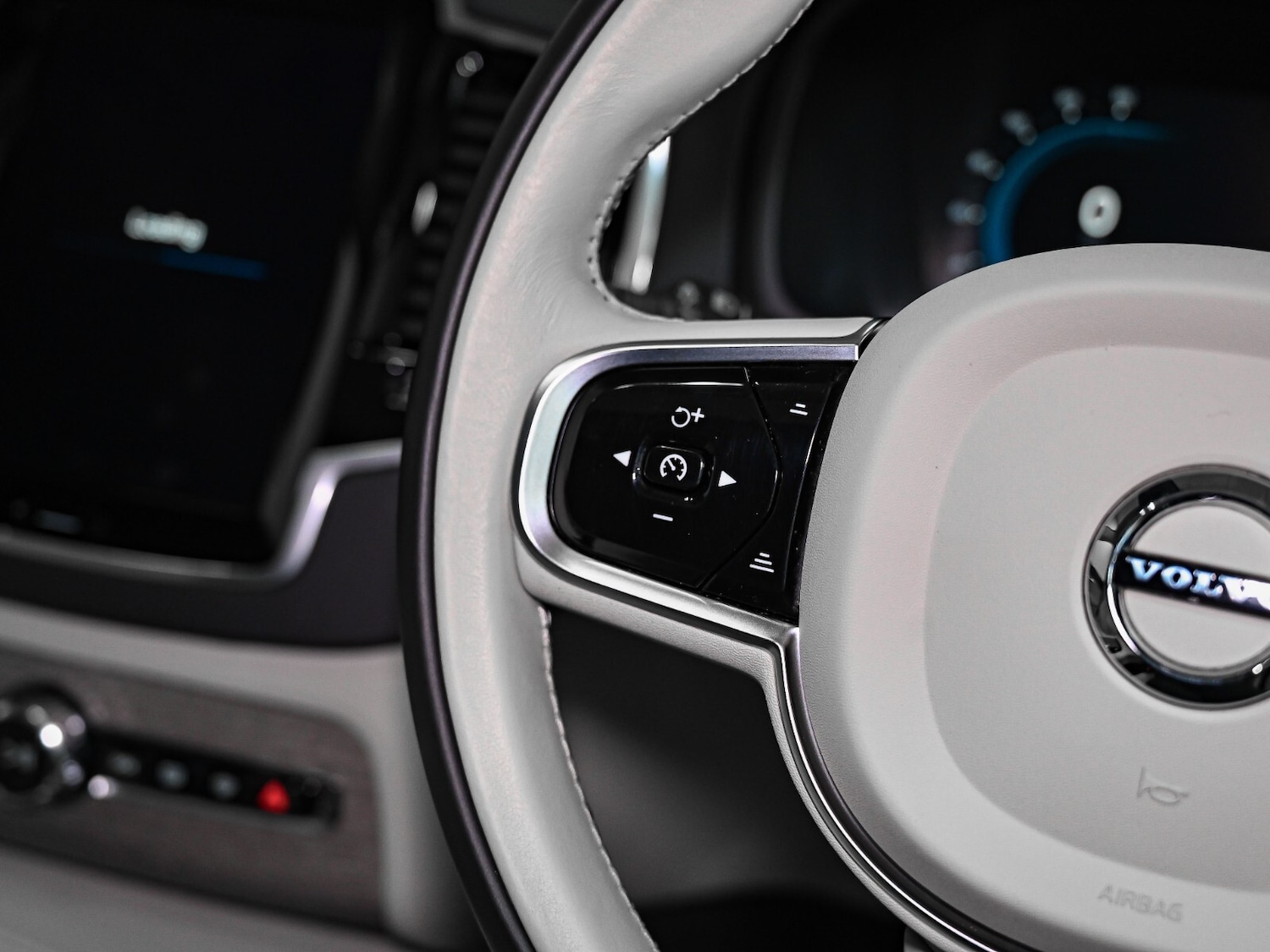 Used Volvo XC90 2022 for sale - 76921884: Photo 10