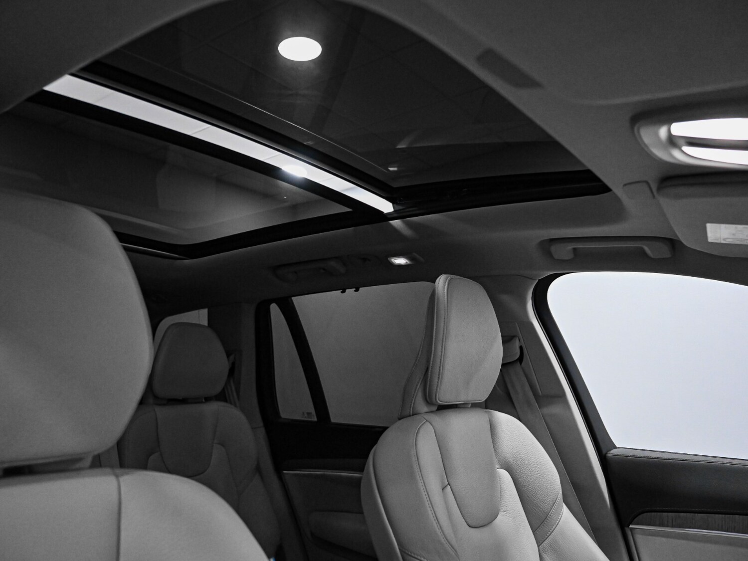 Used Volvo XC90 2022 for sale - 76921884: Photo 25