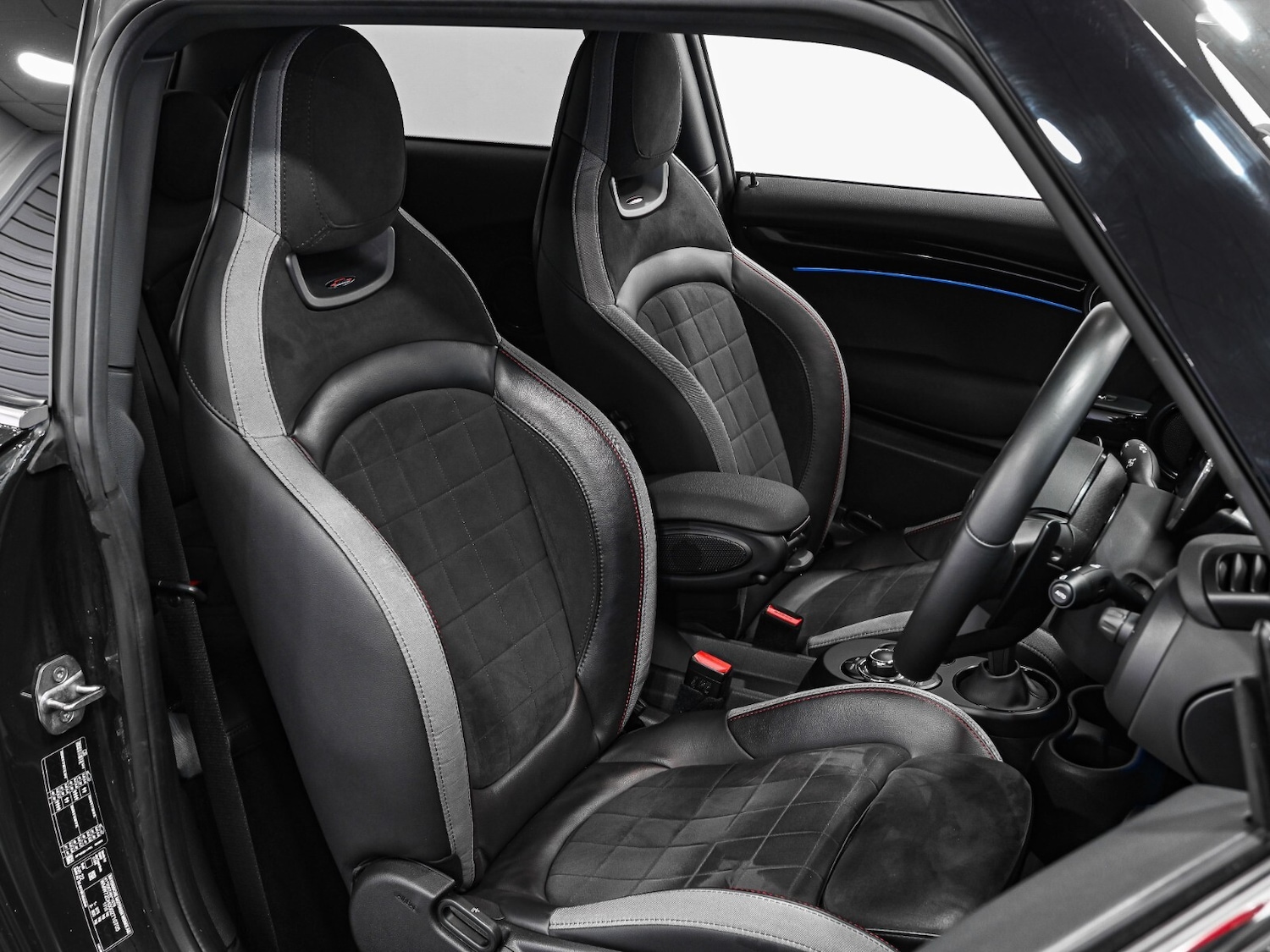 Used MINI Hatch 2022 for sale - 77316014: Photo 3