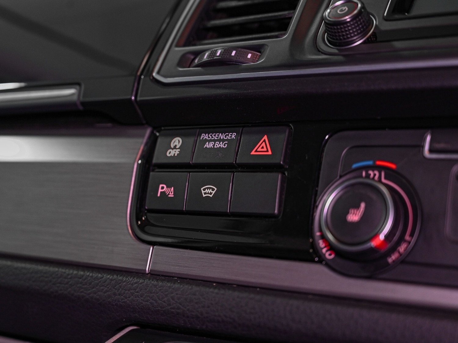 Used Volkswagen Transporter 2018 for sale - 76870615: Photo 18