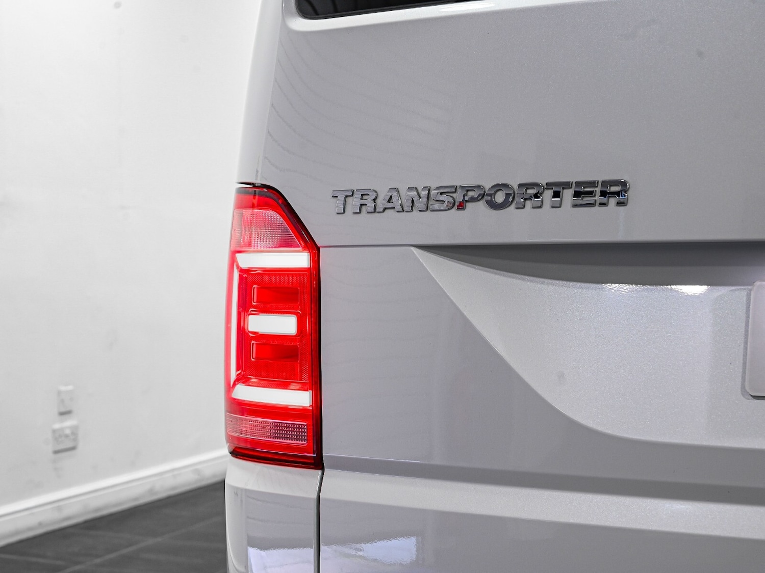 Used Volkswagen Transporter 2018 for sale - 76870615: Photo 24