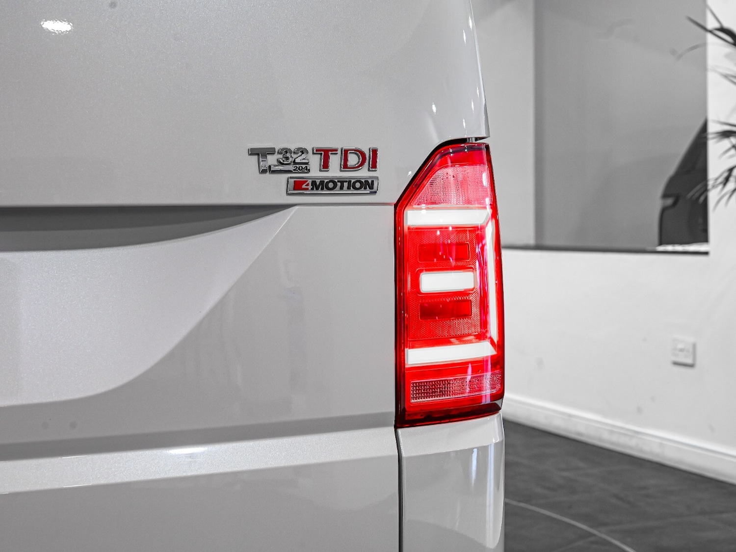 Used Volkswagen Transporter 2018 for sale - 76870615: Photo 25