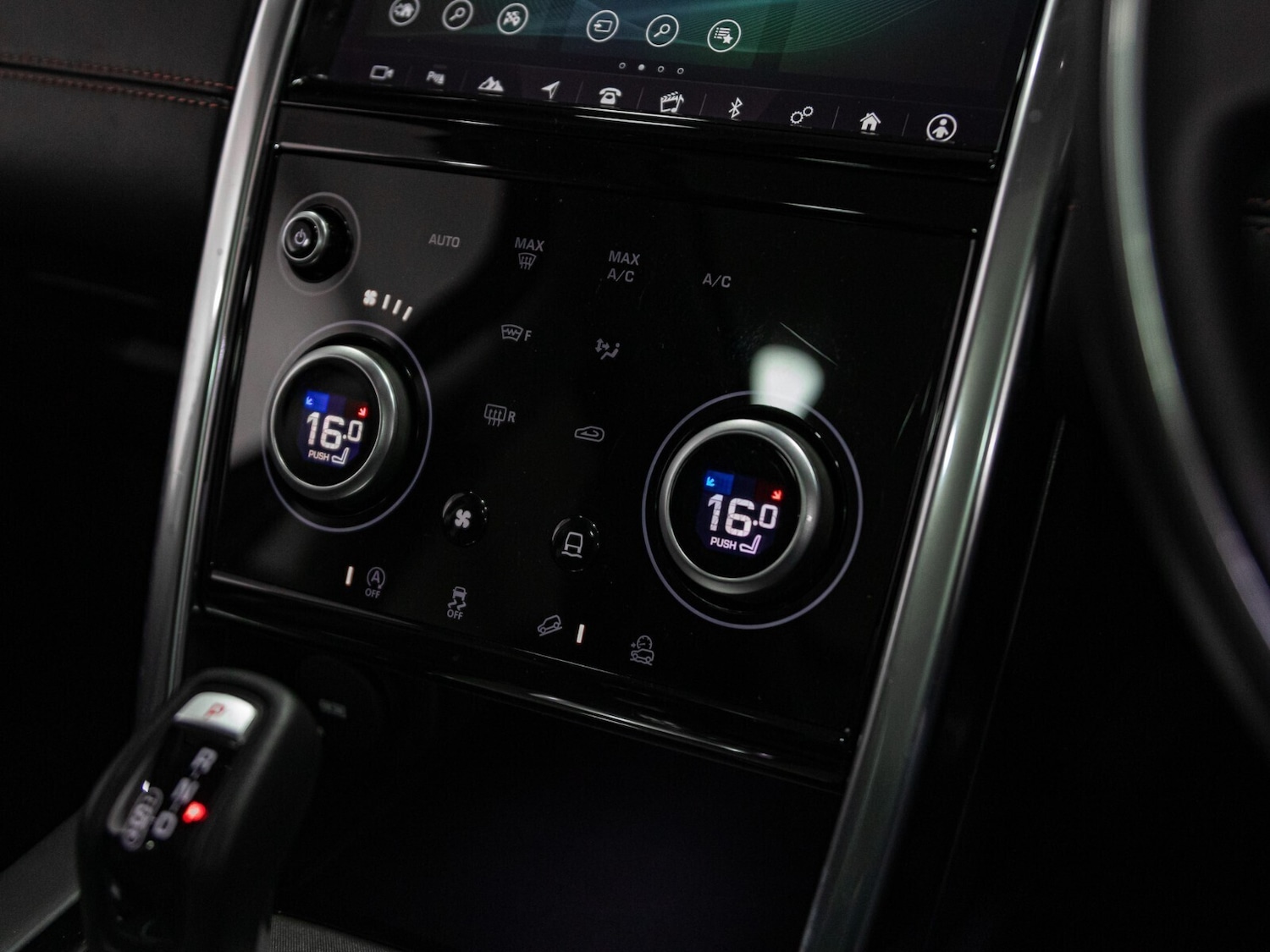 Used Land Rover Discovery Sport 2022 for sale - 76872356: Photo 11