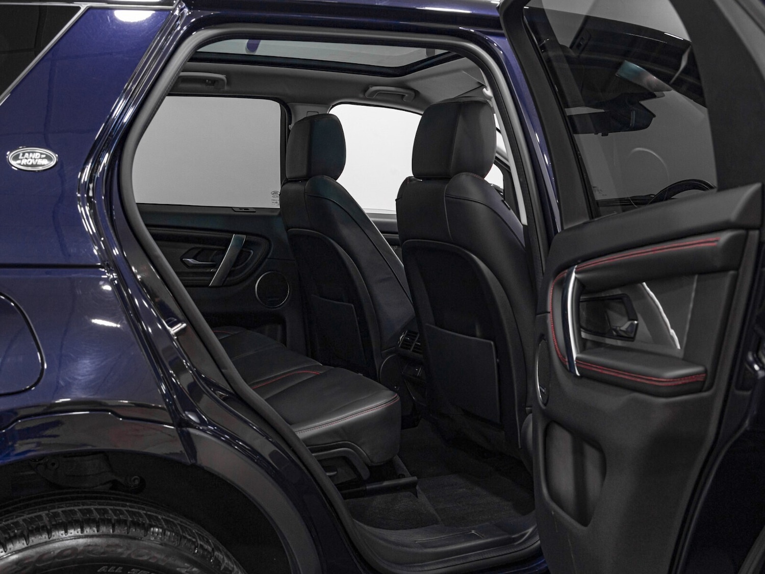 Used Land Rover Discovery Sport 2022 for sale - 76872356: Photo 25