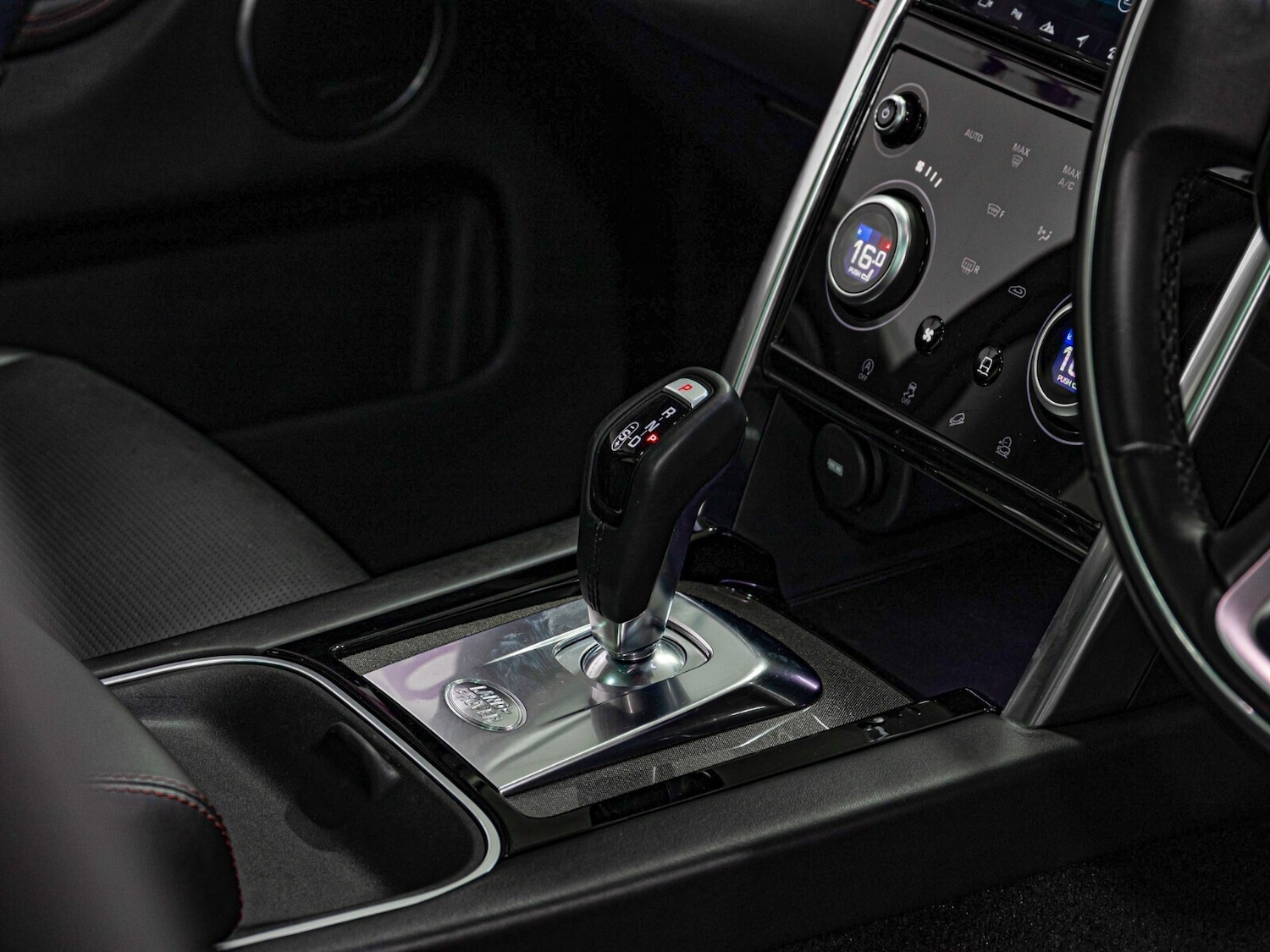 Used Land Rover Discovery Sport 2022 for sale - 76872356: Photo 8