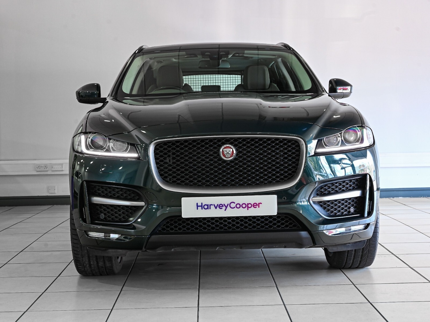 Used Jaguar F-Pace 2017 for sale - 77927390: Photo 18