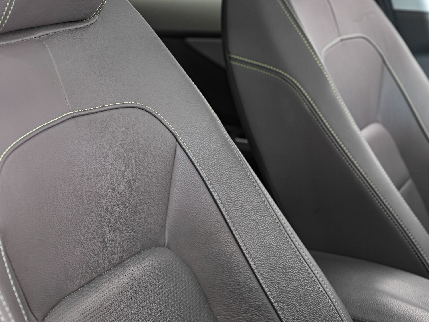 Used Jaguar F-Pace 2017 for sale - 77927390: Photo 9