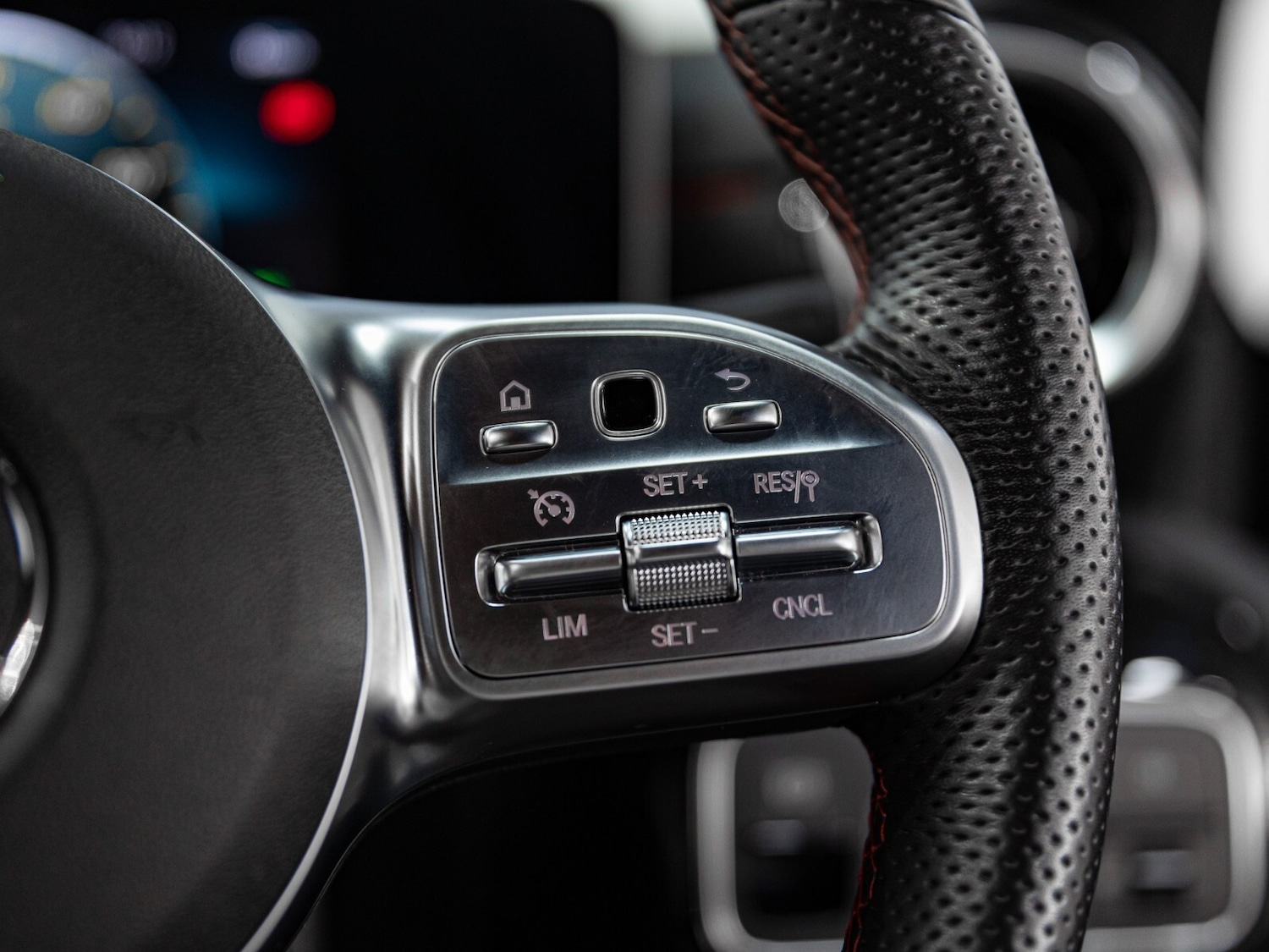 Used Mercedes-Benz A-Class 2018 for sale - 77795128: Photo 28