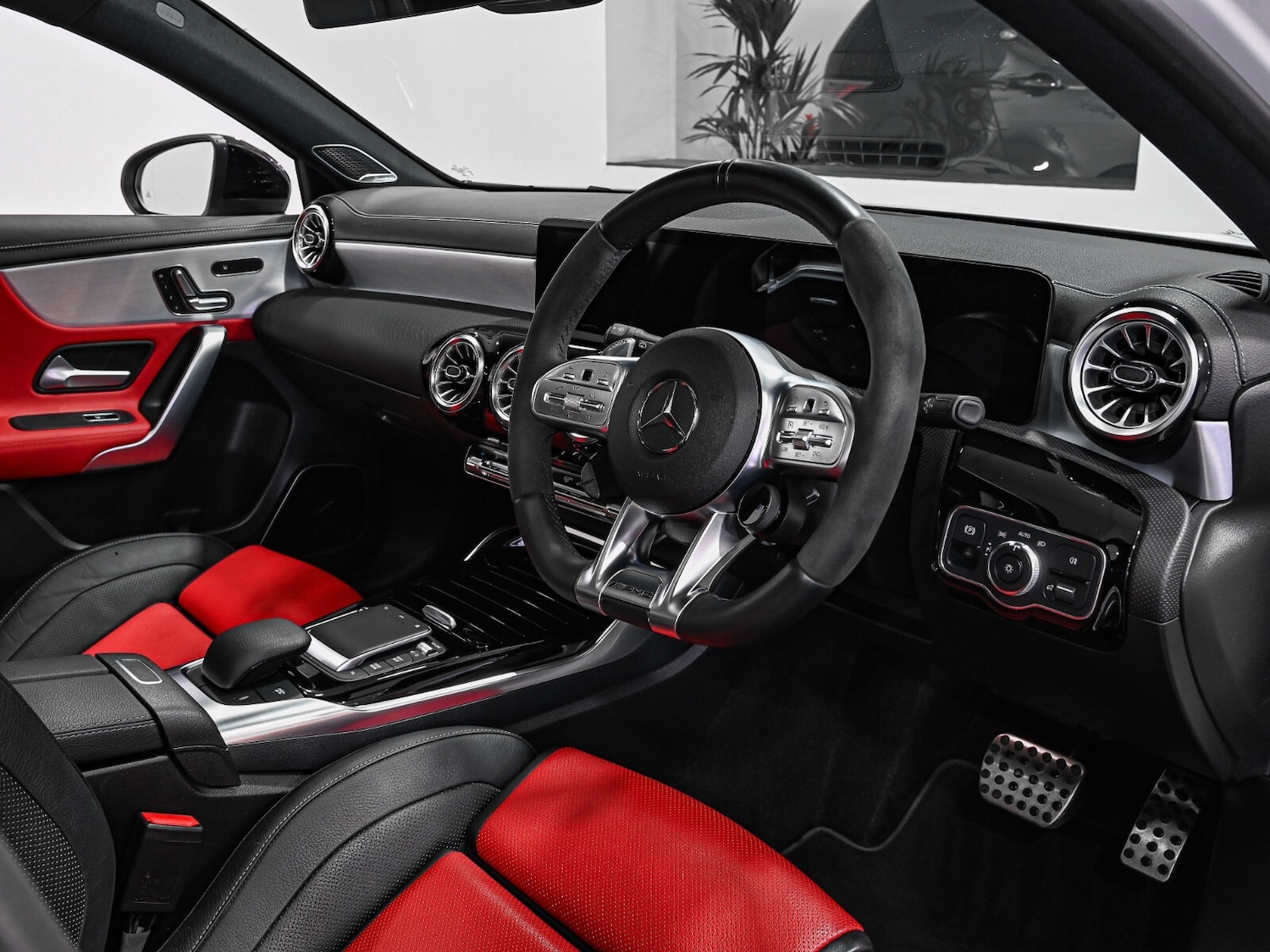 Used Mercedes-Benz A-Class 2021 for sale - 76966587: Photo 2