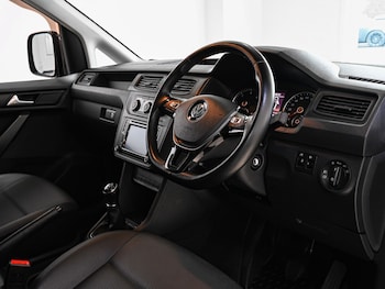 Used Volkswagen Caddy Maxi 2016 for sale - 77653142: Photo