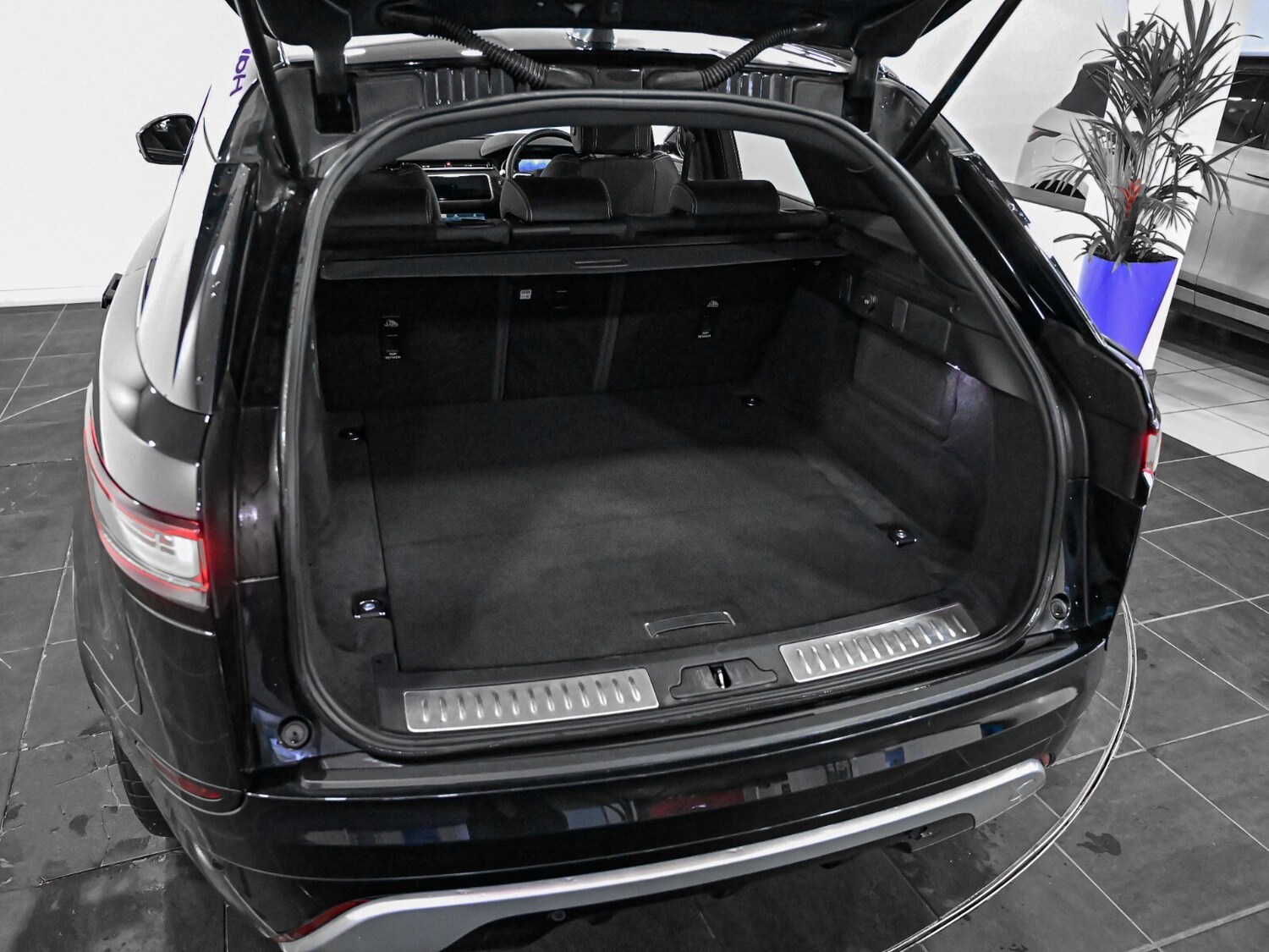 Used Land Rover Range Rover Velar 2022 for sale - 76872775: Photo 19