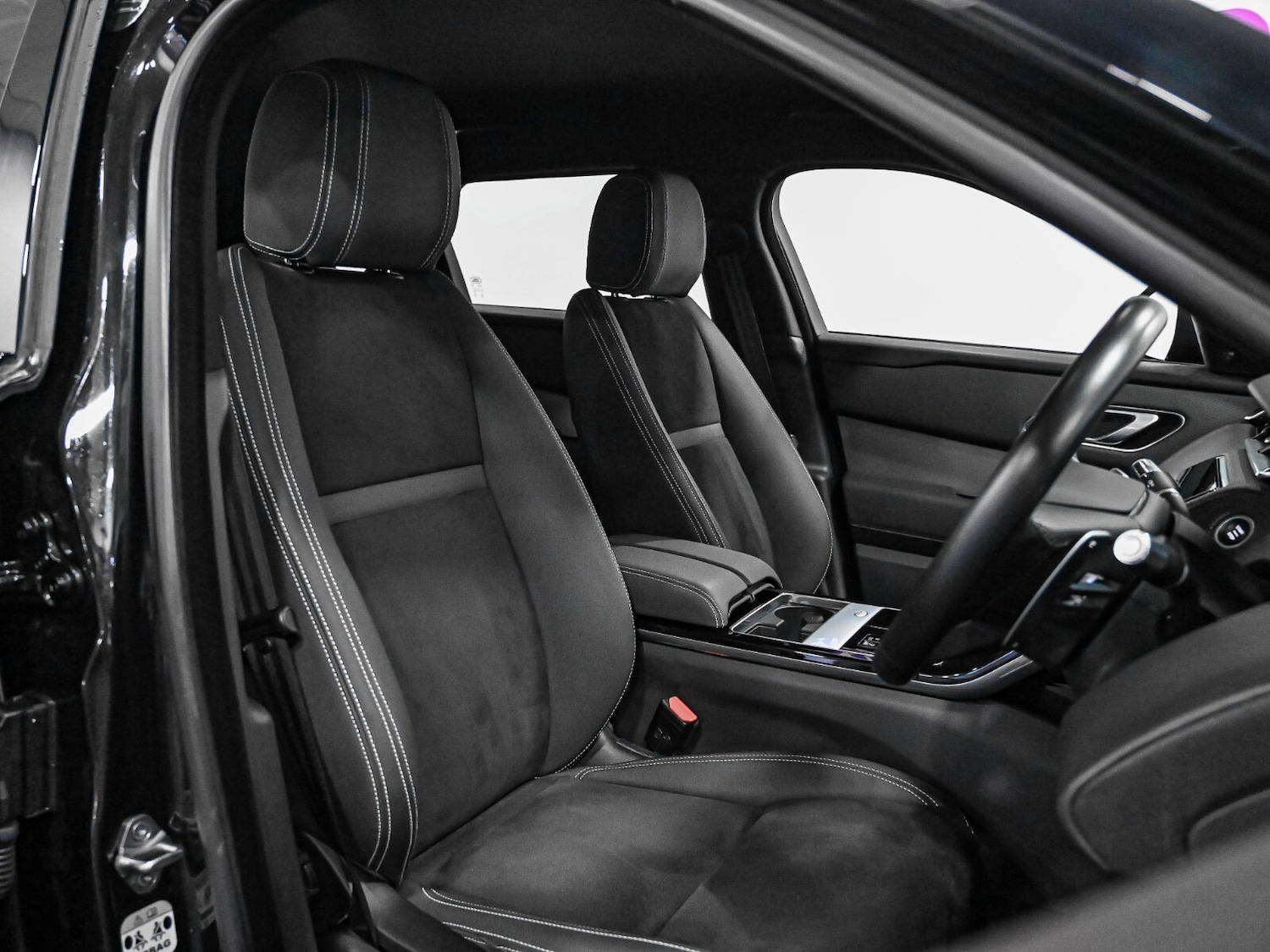 Used Land Rover Range Rover Velar 2022 for sale - 76872775: Photo 3