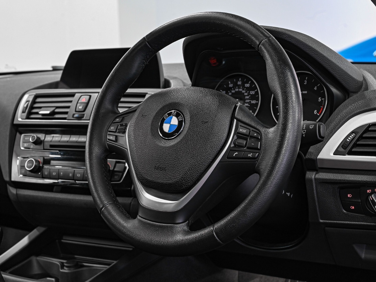 Used BMW 2 Series 2017 for sale - 77434807: Photo 6