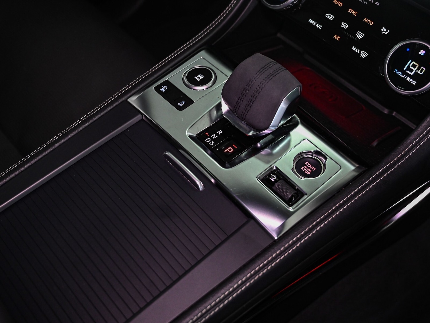 Used Jaguar F-Pace 2023 for sale - 77552386: Photo 12