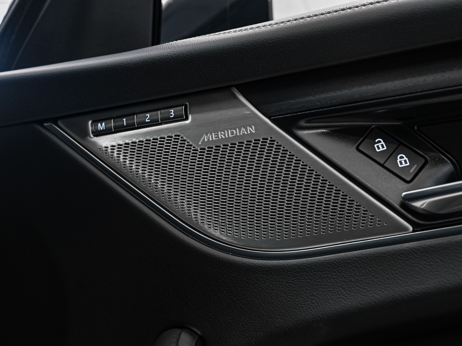 Used Jaguar F-Pace 2023 for sale - 77552386: Photo 17