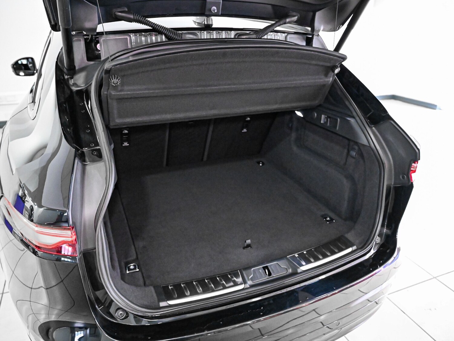 Used Jaguar F-Pace 2023 for sale - 77552386: Photo 28