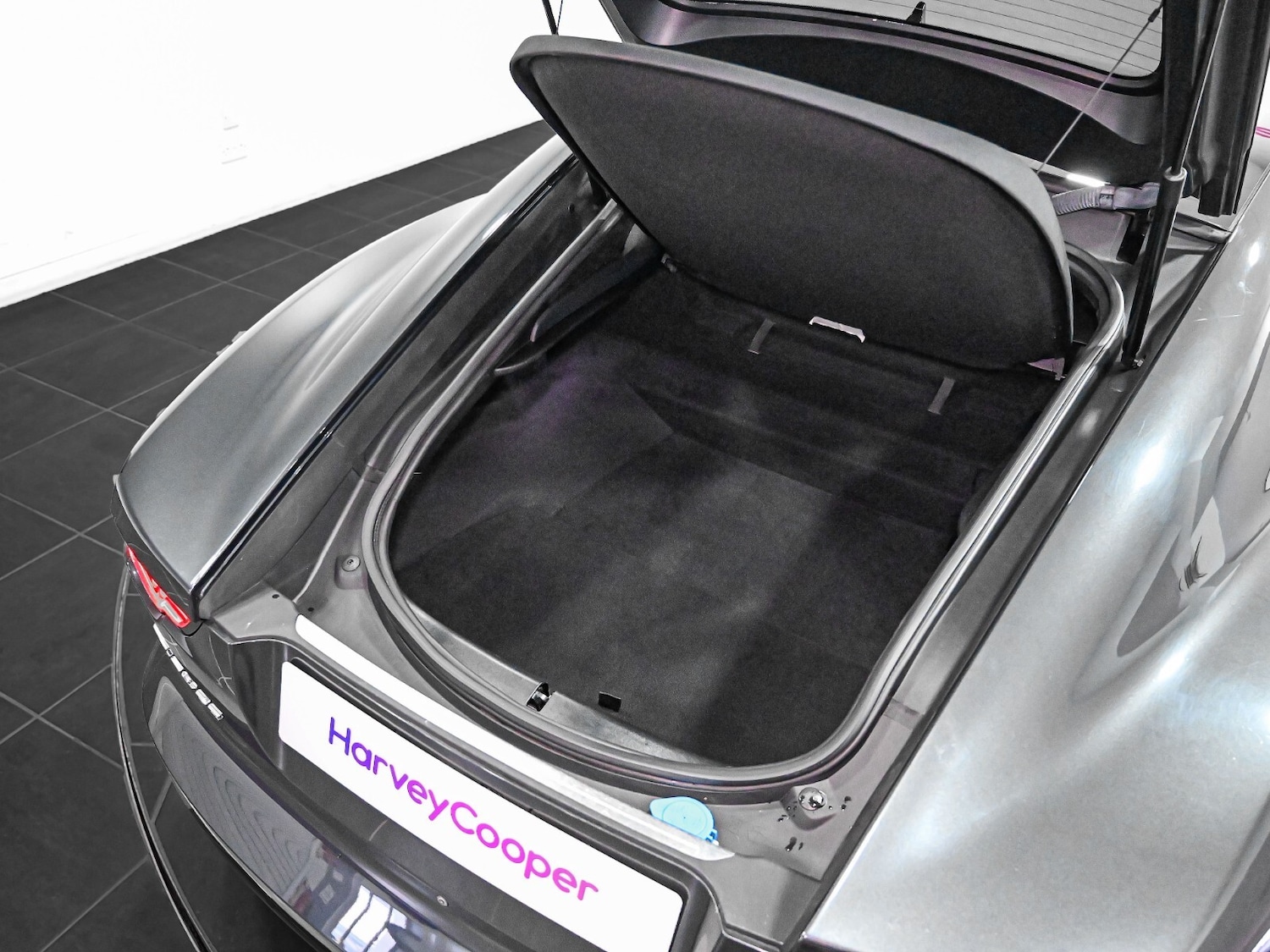 Used Jaguar F-Type 2019 for sale - 76870542: Photo 36