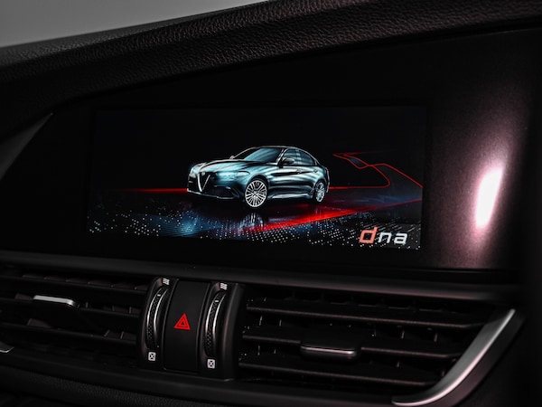Used Alfa Romeo Giulia 2021 for sale - 75466088: Photo 16