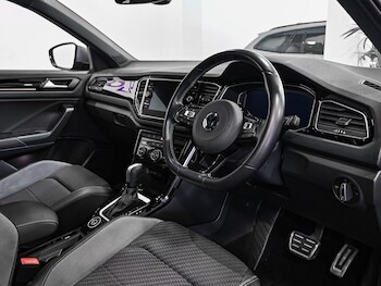Used Volkswagen T-Roc 2021 for sale - 78555553: Photo