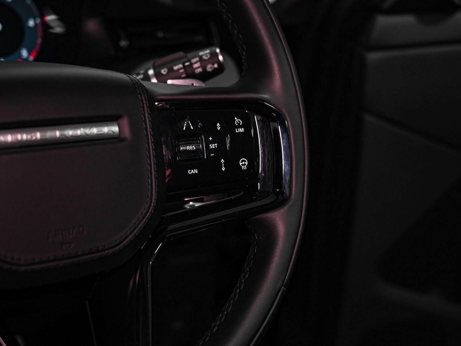 Used Land Rover Range Rover Evoque 2024 for sale - 76873659: Photo 9