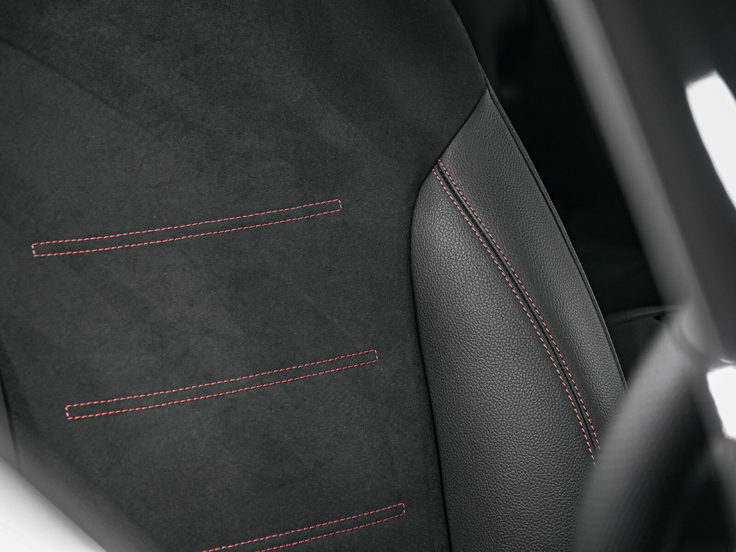 Used Mercedes-Benz EQB 2022 for sale - 77660364: Photo 7